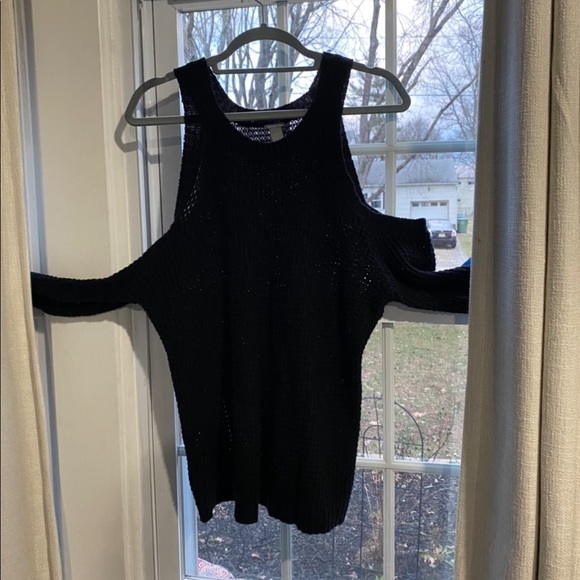 NWOT open shoulder sweater - Picture 2 of 4